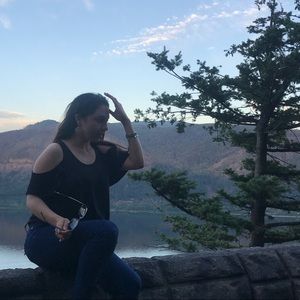 Meet your Posher, Laura